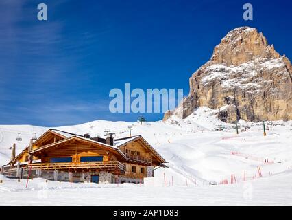 Blick auf das Val di Fassa ski resort in Italien Stockfoto