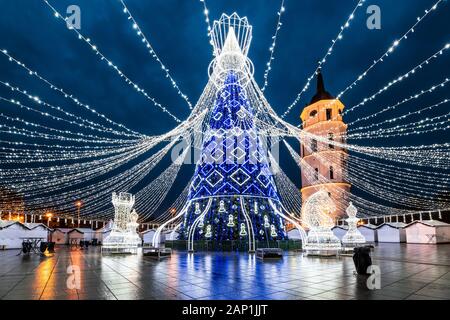 Vilnius Weihnachtsbaum auf dem Platz der Kathedrale in 2019/2020 Stockfoto