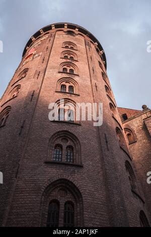 Kopenhagen, Dänemark - Dezember 10, 2017: Äußere des Rundetaarn, oder den Runden Turm. Es ist ein Turm aus dem 17. Jahrhundert in Kopenhagen. Eine der Stockfoto