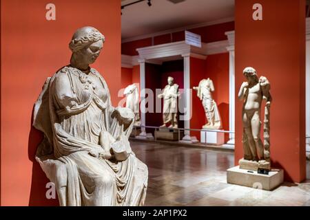 ANTALYA, Türkei - Januar 18, 2020: das Archäologische Museum von Antalya ist eines der größten Museen der Türkei in Antalya in der Türkei entfernt Stockfoto