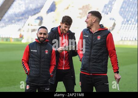 18. Januar 2020, Deepdale, Preston, England; Sky Bet Meisterschaft, Preston North End v Charlton Athletic: Charlton Player prüfen Sie die Tonhöhe vor dem Spiel Quelle: Richard Long/News Bilder Stockfoto