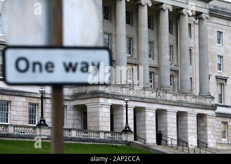 Die Gebäude des Parlaments in Stormont sind dargestellt in Belfast am 14. Januar 2020. Parlament Gebäude, oft als Stormont wegen seiner Lage in der Gegend von Belfast Stormont Estate, ist der Sitz der Nordirischen Versammlung, die Dezentralisierung der Gesetzgebung für die Region. Die Exekutive oder Regierung ist in Stormont Castle. Foto/Paul McErlane (www.paulmcerlane.net) Stockfoto