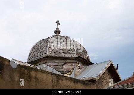 Kuppel einer Kapelle auf einem Friedhof Stockfoto