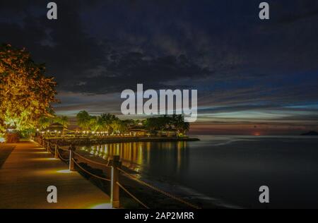 Sonnenuntergang im Shangri-La Tanjung Aru Resort in Kota Kinabalu, Borneo Malaysia Stockfoto