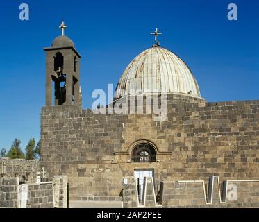 Arabische Republik Syrien. Izra. Kirche von St. George. Es war im Jahr 515 mit Basalt erbaut. Die heiligen Reliquien waren lange erhalten, später nach Palästina übertragen. Foto vor dem syrischen Bürgerkrieg. Stockfoto