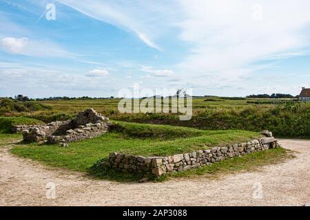 Frankreich, Brittainy, Kerlouan, Restaurant, Artist Village, grossen Felsen, Meer, Klippen, Steinhaus, Stockfoto