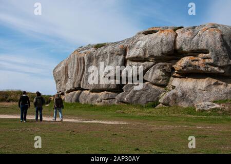 Frankreich, Brittainy, Kerlouan, Restaurant, Artist Village, grossen Felsen, Meer, Klippen, Steinhaus, Stockfoto