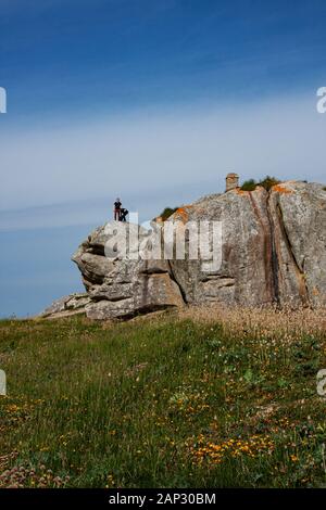 Frankreich, Brittainy, Kerlouan, Restaurant, Artist Village, grossen Felsen, Meer, Klippen, Steinhaus, Stockfoto