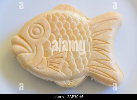 Fisch kuchen Eis koreanisches Essen leckeren Fisch Form kegel Eis rote Bohne Tapiokastärke Kaffee Milch Geschmack süße Füllung Dessert eingefroren Stockfoto