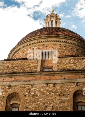 Die Basilika San Lorenzo die Pfarrkirche für die Familie Medici Florenz Toskana Italien. Auch die Begräbnisstätte der Medici. Stockfoto