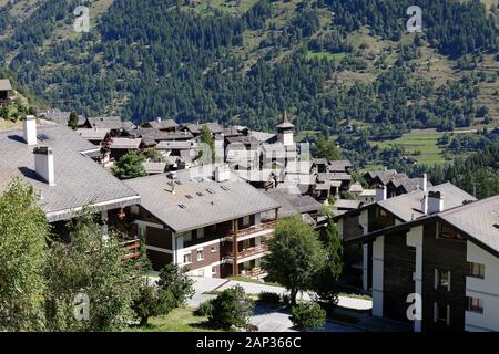 Ansicht von oben von Grimentz, Wallis, Schweiz, Europa. Stockfoto