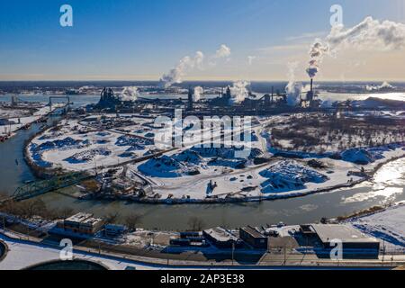 River Rouge, Michigan - die United States Steel plant auf Zug Island, Teil der Großen Seen funktioniert. US Steel plant, die meisten der großen La zu schließen. Stockfoto