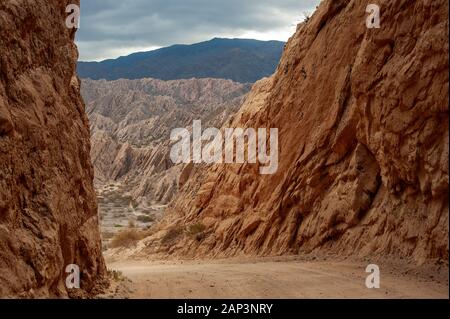 Die Quebrada de Las Flechas auf der Ruta 40, Angastaco, Argentinien Stockfoto