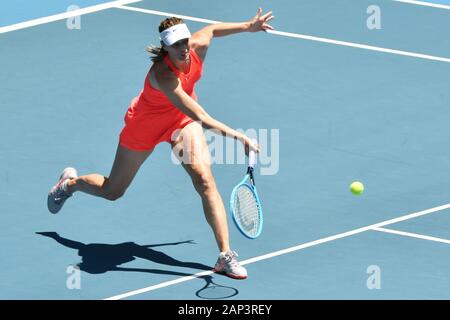 Melbourne, Australien. 21 Jan, 2020. MARIA SHARAPOVA (RUS) in Aktion gegen 19 Samen Donna Vekic (CRO) auf die Rod Laver Arena in einem Frauen Singles 1. Runde am 2. Tag bei den Australian Open 2020 in Melbourne, Australien. Sydney Low/Cal Sport Media. VEKIC gewonnen 63 64. Credit: Csm/Alamy leben Nachrichten Stockfoto