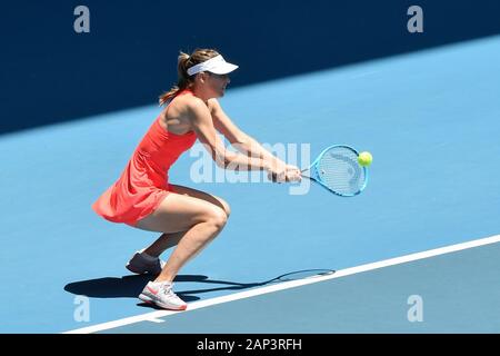 Melbourne, Australien. 21 Jan, 2020. MARIA SHARAPOVA (RUS) in Aktion gegen 19 Samen Donna Vekic (CRO) auf die Rod Laver Arena in einem Frauen Singles 1. Runde am 2. Tag bei den Australian Open 2020 in Melbourne, Australien. Sydney Low/Cal Sport Media. VEKIC gewonnen 63 64. Credit: Csm/Alamy leben Nachrichten Stockfoto