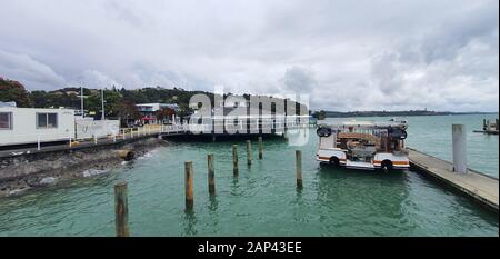 Paihia, Bay of Islands/Neuseeland - 30. Dezember 2019: Das Scenic Seaside Village von Paihia an der Bay of Islands Stockfoto