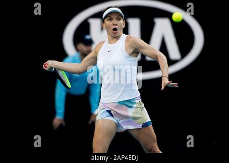 Melbourne, Australien. 21 Jan, 2020. Simona Halep von Rumänien besiegte Jenifer Brady von, USA.,. zum Melbourne Park, Melbourne, Australien am 21. Januar 2020. Foto von Peter Dovgan. Credit: UK Sport Pics Ltd/Alamy leben Nachrichten Stockfoto