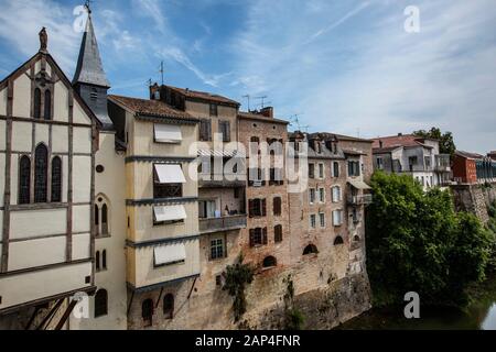 Villeneuve-sur-Lot, (früher unter dem Namen Villeneuve-d'Agen) Stadt und Gemeinde im Südwesten der französischen Departement Lot-et-Garonne, Frankreich, Europa. Stockfoto