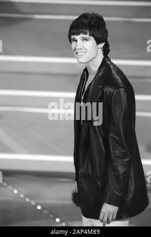 Sanremo Italien 22.02.1996, Take That, Gäste des Festival von Sanremo 1996: Jason Orange während der Leistung Stockfoto
