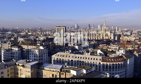 Überblick über Mailand vom Torre Velasca gesehen, im Foto Palazzo Terrazza Martini, Duomo, der Galleria Vittorio Emanuele mit im Hintergrund die Porta Nuova Viertel (Duilio Piaggesi/Fotogramma, Mailand - 2020-01-21) p.s. La foto e 'utilizzabile nel rispetto del contesto in Cui e' Stata scattata, e senza intento diffamatorio del decoro delle Persone rappresentate Stockfoto