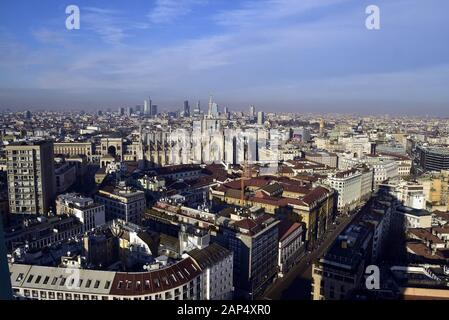 Überblick über Mailand vom Torre Velasca gesehen, im Foto Palazzo Terrazza Martini, Duomo, der Galleria Vittorio Emanuele mit im Hintergrund die Porta Nuova Viertel (Duilio Piaggesi/Fotogramma, Mailand - 2020-01-21) p.s. La foto e 'utilizzabile nel rispetto del contesto in Cui e' Stata scattata, e senza intento diffamatorio del decoro delle Persone rappresentate Stockfoto