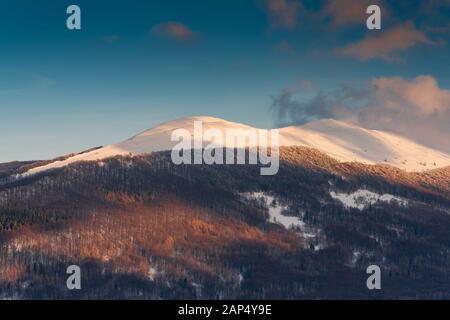 Polonyna Wetlinska Carynska und in den Karpaten im Winter Saison. Bieszczady, Polen. Stockfoto