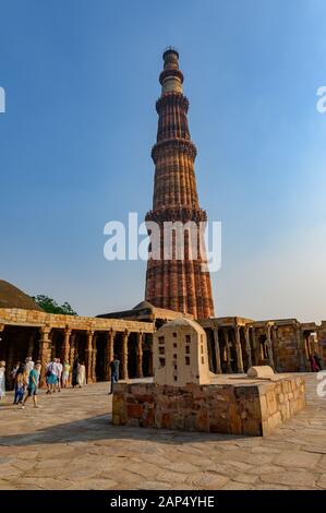 Qutub Minar Complex, Neu-Delhi, Delhi, Indien Stockfoto