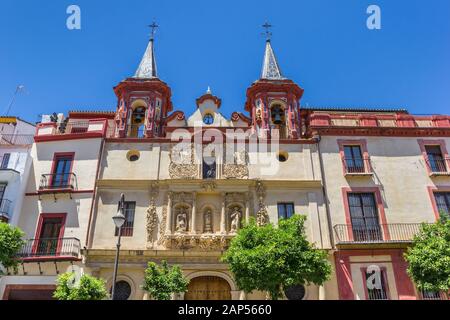 Türme der Kirche La Paz an der Plaza del Salvador in Sevilla, Spanien Stockfoto