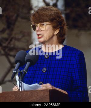 Washington, DC. 2-11 -1993 Attorney General benennen Janet Reno im Rosengarten. Credit: Mark Reinstein/MediaPunch Stockfoto