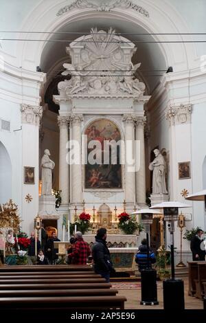 Chiesa di San Francesco Kirche, am Ende des dreizehnten Jahrhunderts (1275), es steht auf dem höchsten Punkt der Stadt (225 m über dem Meeresspiegel), Stockfoto