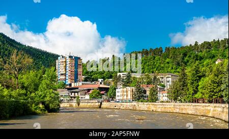 Panorama von borjomi mit dem Kura, Georgien Stockfoto