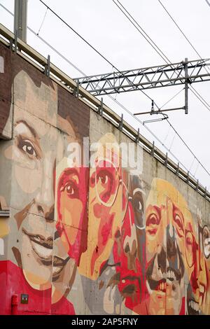Die Graffiti, die die Wände der Ortica Bezirk, Mailand, Lombardei, Italien, Europa Stockfoto