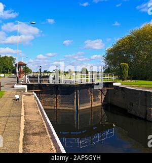 Cromwell Lock auf dem Fluss Trent in der Nähe von Newark Stockfoto