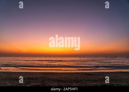 Sonnenuntergang am Strand von Sanyang, Gambia, Westafrika | Sonnenuntergang am Strand in Sanyang, Gambia, Westafrika, Stockfoto