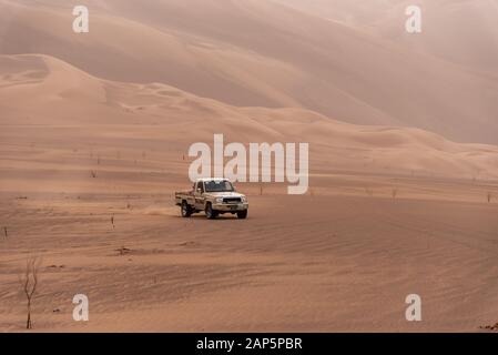 Zahedan, Baluchestan/iran-11/24/2018 Abenteuer in Der Lut-Wüste mit einem toyota-Truck Stockfoto