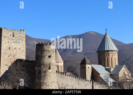 Berühmte alte Kirche in der Nähe der Stadt Tiflis Georgien Stockfoto