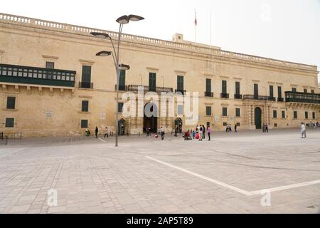 Schutzvorrichtungen an den Präsidentenpalast während der Wachen, La Valletta, Malta Island, Europa Stockfoto