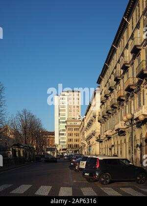 TURIN, Italien - ca. Dezember 2019: Piazza Solferino Square Stockfoto