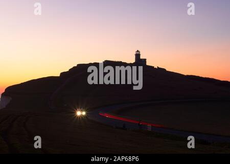 Eastbourne, Großbritannien. 21. Jan 2020. UK Wetter. Klarer Himmel heute Abend über Belle Tout Leuchtturm in der Nähe von Eastbourne, East Sussex, UK. Credit: Ed Brown/Alamy leben Nachrichten Stockfoto