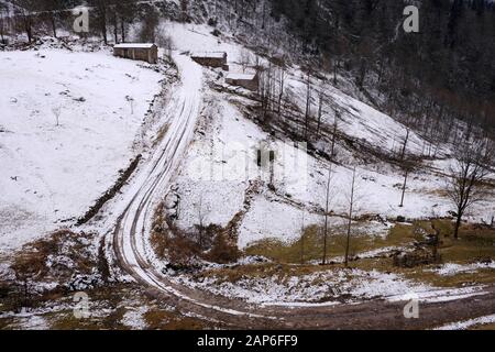 Blick auf das Tal der Galyan und Wanderer in der Türkei von maçka trabzon Stockfoto