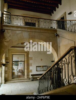 Spanien, Katalonien, Barcelona. Zitadelle, 18. The Governor's Palace. Gebäude, das gegenwärtig eine Lehre Institut. Innenansicht. Historische Aufnahme, 1993. Stockfoto