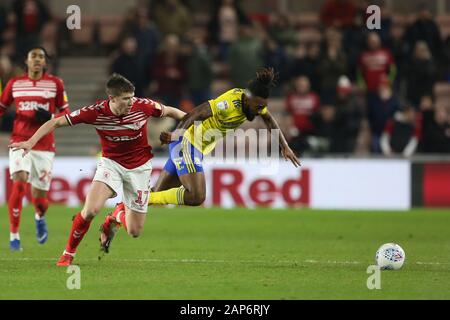 Middlesbrough, Großbritannien. Januar 2020. Paddy McNair aus Middlesbrough bringt Jacques Maghome während des Sky Bet Championship Matches zwischen Middlesbrough und Birmingham City im Riverside Stadium, Middlesbrough am Dienstag, den 21. Januar 2020, unter. (Credit: Mark Fletcher/MI News) Foto darf nur für redaktionelle Zwecke in Zeitungen und/oder Zeitschriften verwendet werden, Lizenz für kommerzielle Nutzung erforderlich Credit: MI News & Sport /Alamy Live News Stockfoto