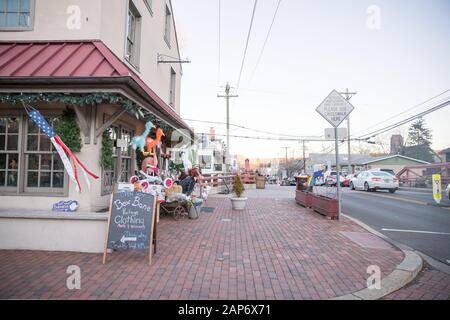 New Hope, Pennsylvania, 12. Januar 2020: New Hope Busy Street. New Hope ist ein Stadtbezirk im Bucks County, Pennsylvania, Vereinigte Staaten. Stockfoto