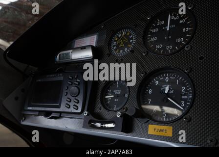 Ultraleichtflugzeuge Ultraleichtflugzeuge innen Tragschrauber Instrumententafel Stockfoto