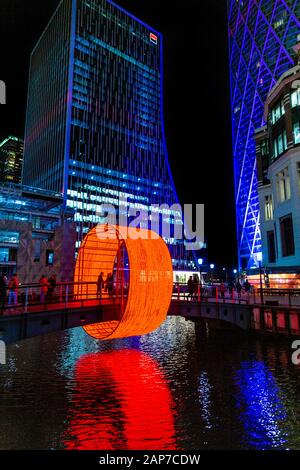 "The Clew" von Ottotto auf dem Canary Wharf Winter Lights Festival 2020, London, Großbritannien Stockfoto