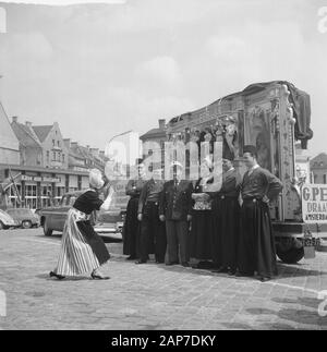 Amsterdam Woche in München. Die Landwirte und die Bäuerin für Orgel Datum: Mai 25, 1961 Standort: München Schlüsselwörter: Landwirt, der Landwirte, der Organe Stockfoto