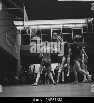 Basketball Landlust vs. Herly 52-62, Game Moment Datum: 21. März 1965 Schlagwörter: Basketball Stockfoto