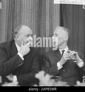 Konferenz der Dr. Wiardi Beckman Foundation, Minister Vondeling und G.E. Langemeijer Datum: 15. Februar 1966 Stichwörter: Konferenzen persönlicher Name: Dr. Wiardi Beckman Stiftung, Vondeling, Anne Stockfoto