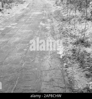 Bau, Verbesserung, Straßen, Deiche, Sparbecken, Grundmauern Datum: September 1966 Schlagwörter: Bau, Deiche, Fundamente, Sparbecken, Verbesserung, Straßen Stockfoto