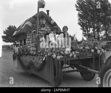 Flower Corso van Aalsmeer in Amsterdam Datum: 9. september 1950 Ort: Amsterdam, Noord-Holland Schlüsselwörter: Flower CORSO Stockfoto